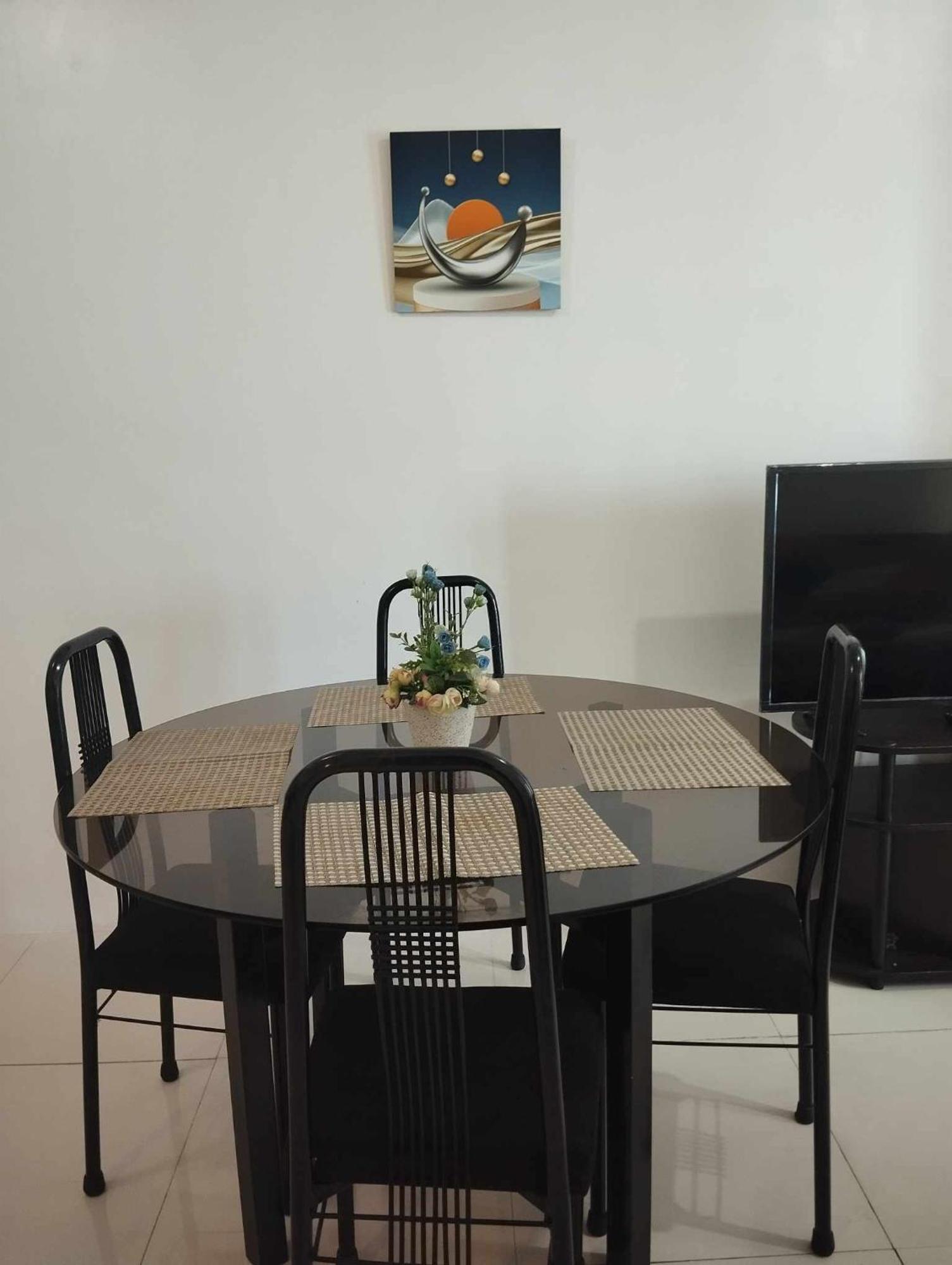 Roxas Blvd Stunning Studio Condo Near Us Embassy 마닐라 외부 사진