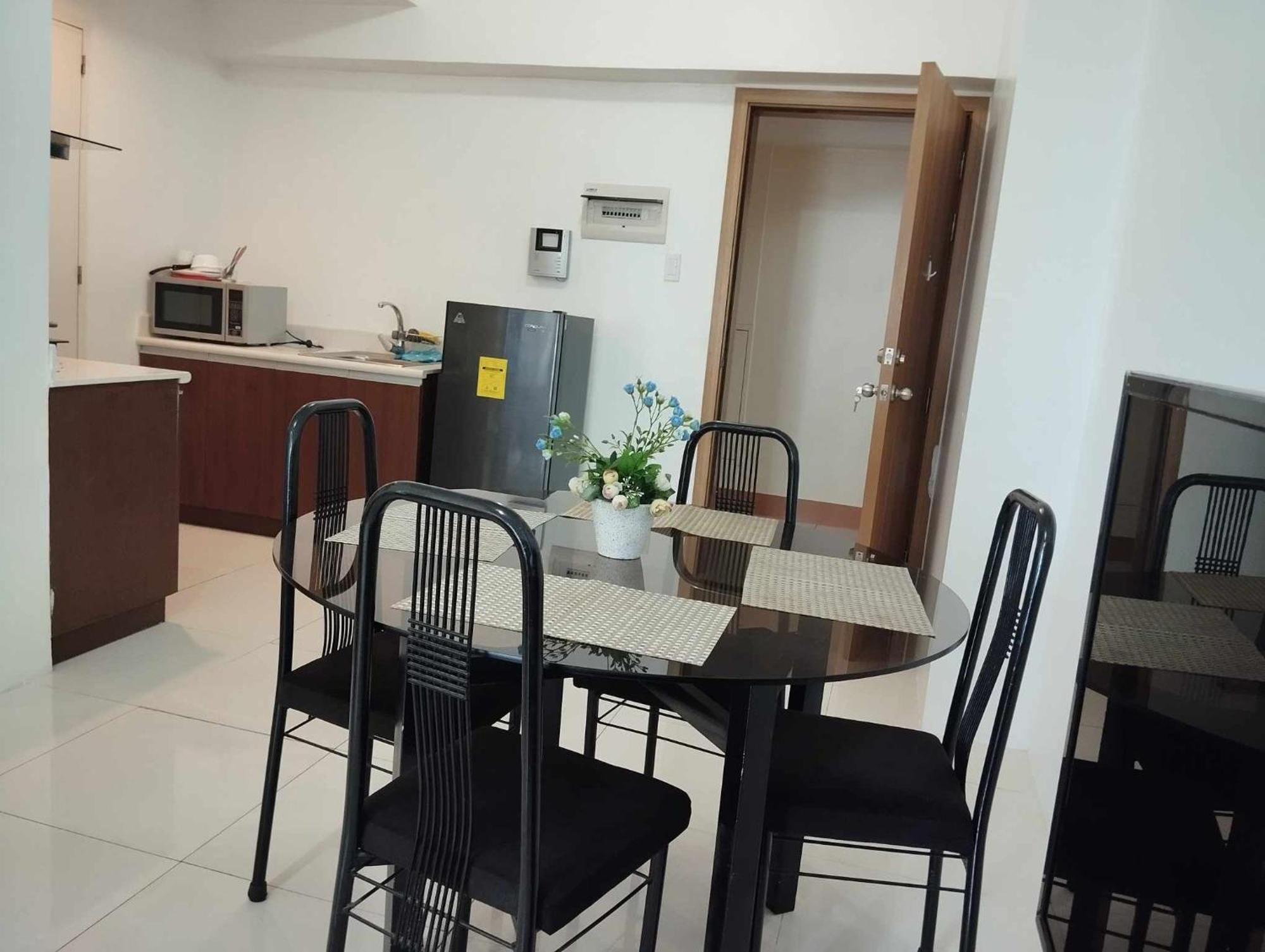 Roxas Blvd Stunning Studio Condo Near Us Embassy 마닐라 외부 사진